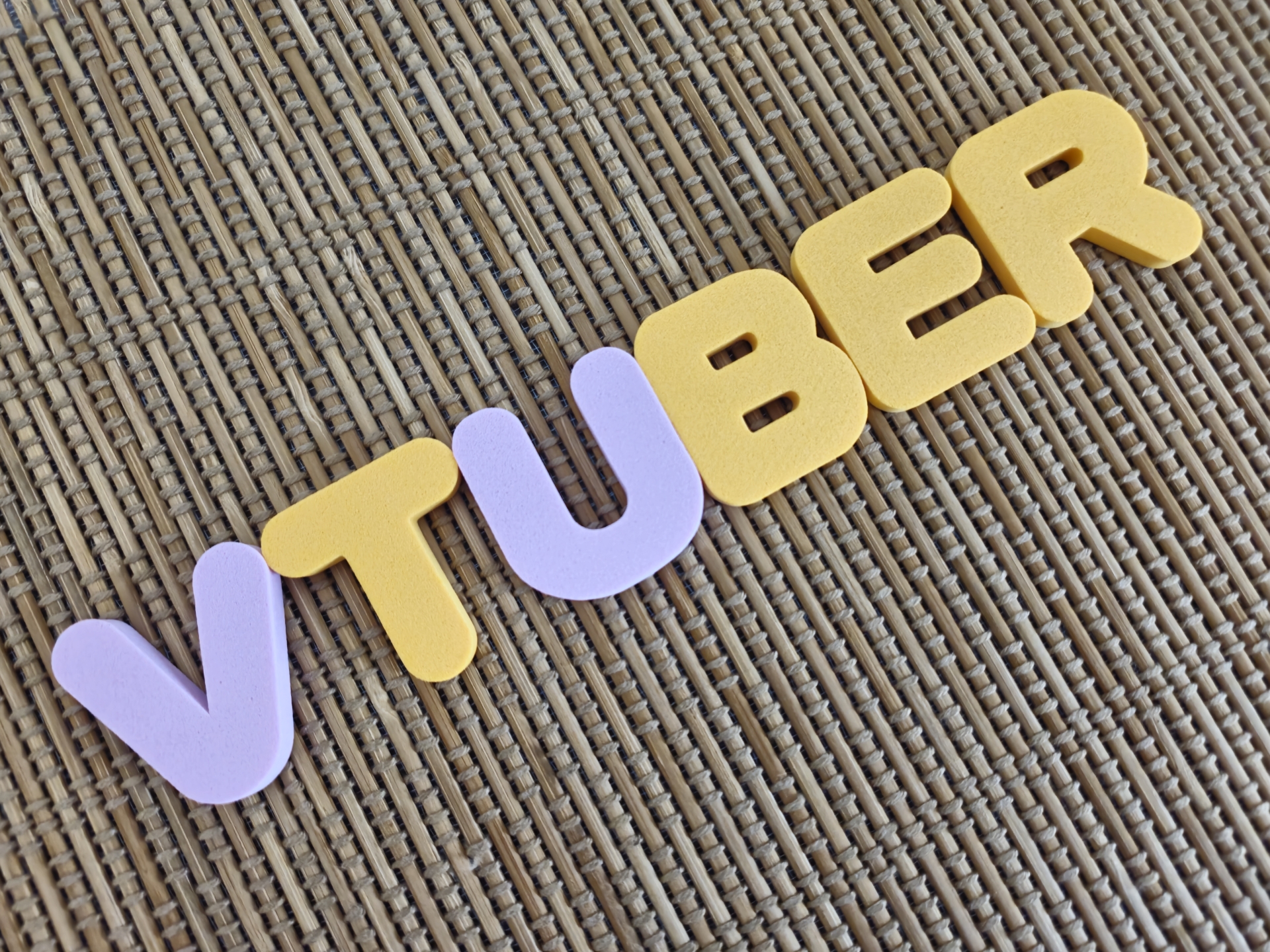 AVtuberとオナ電はできる？ライブチャットで楽しむ方法を解説